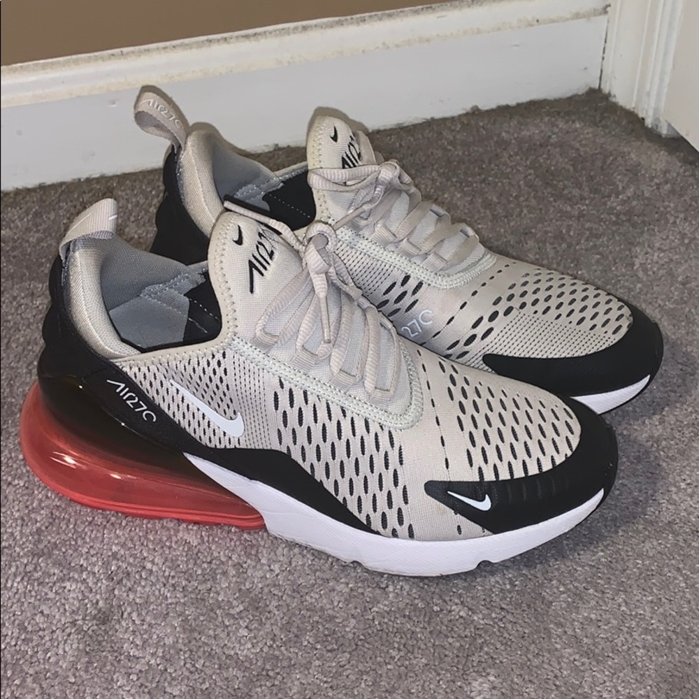 COPY - Nike air max 270 black light bone hot punch